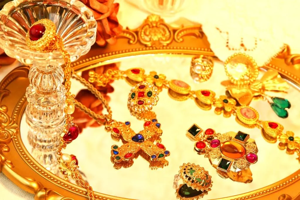 Gift Jewellery Under 50,000 Rupees
